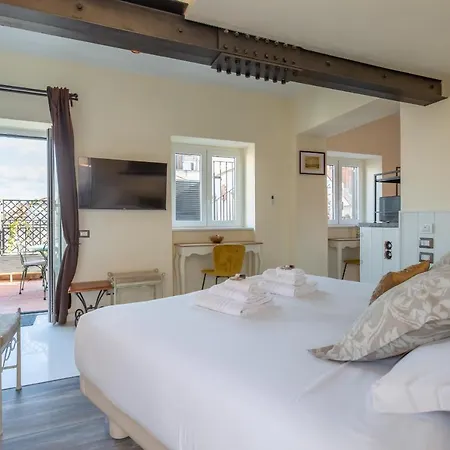 The B Rooftop 아파트 *