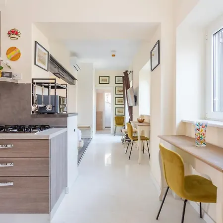 The B Rooftop Apartman Róma