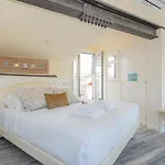 The B Rooftop 아파트 *